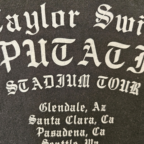VGUC Taylor Swift Reputation Tour Tee Shirt Women Size Small 100% Cotton - Picture 7 of 11